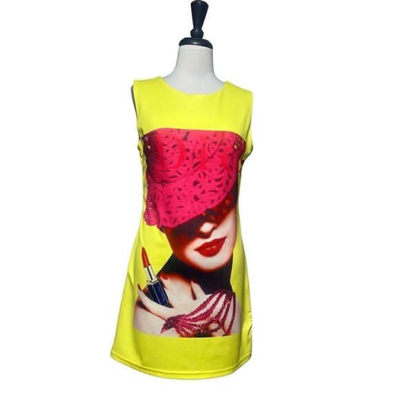 Sleeveless Yellow Vogue Print Shift Dress Small - Picture 1 of 4